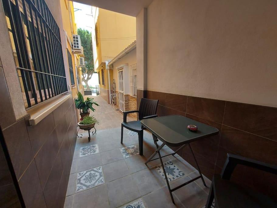 Casa De La Abuela Apartment Малага Екстериор снимка