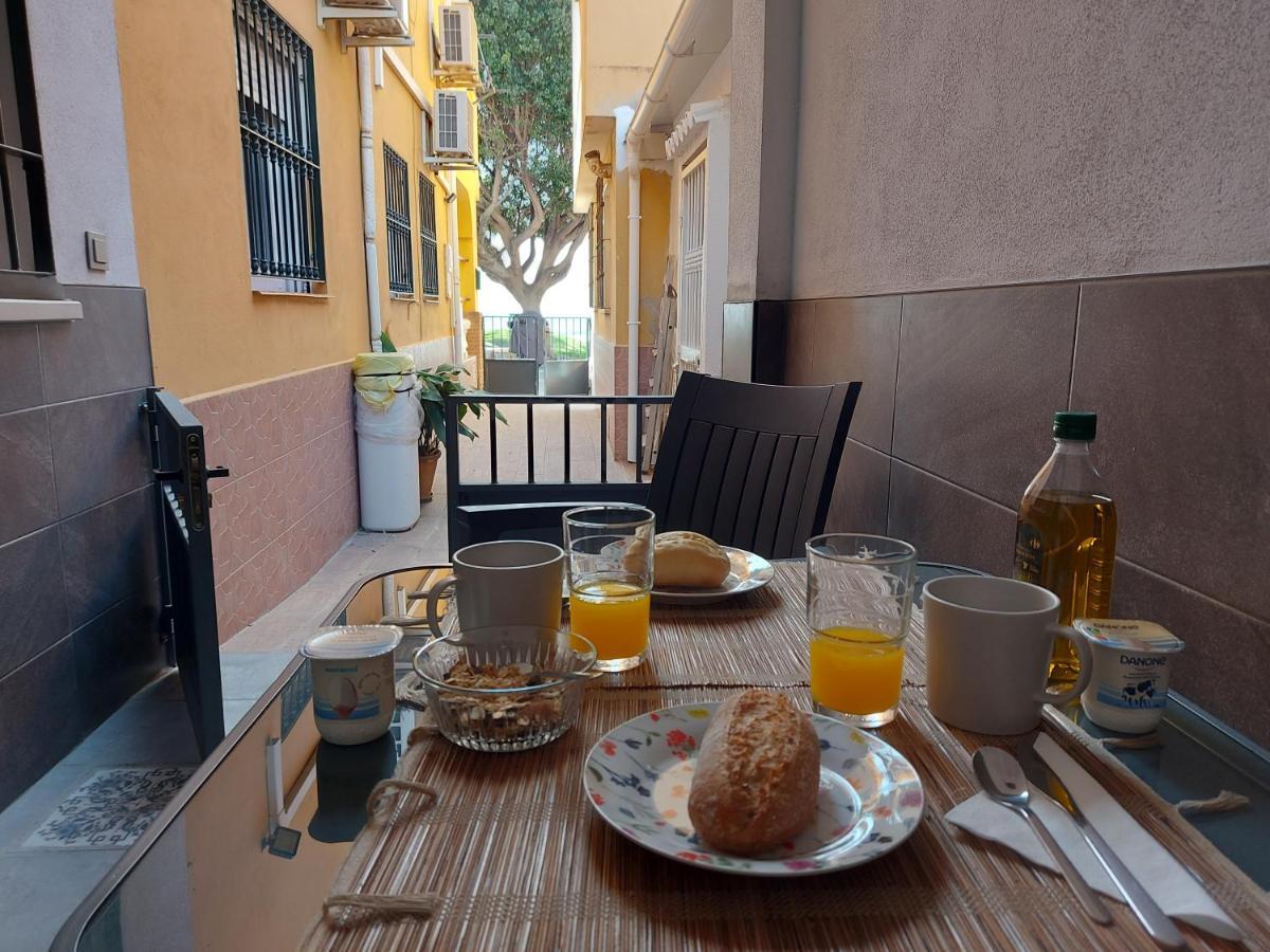 Casa De La Abuela Apartment Малага Екстериор снимка