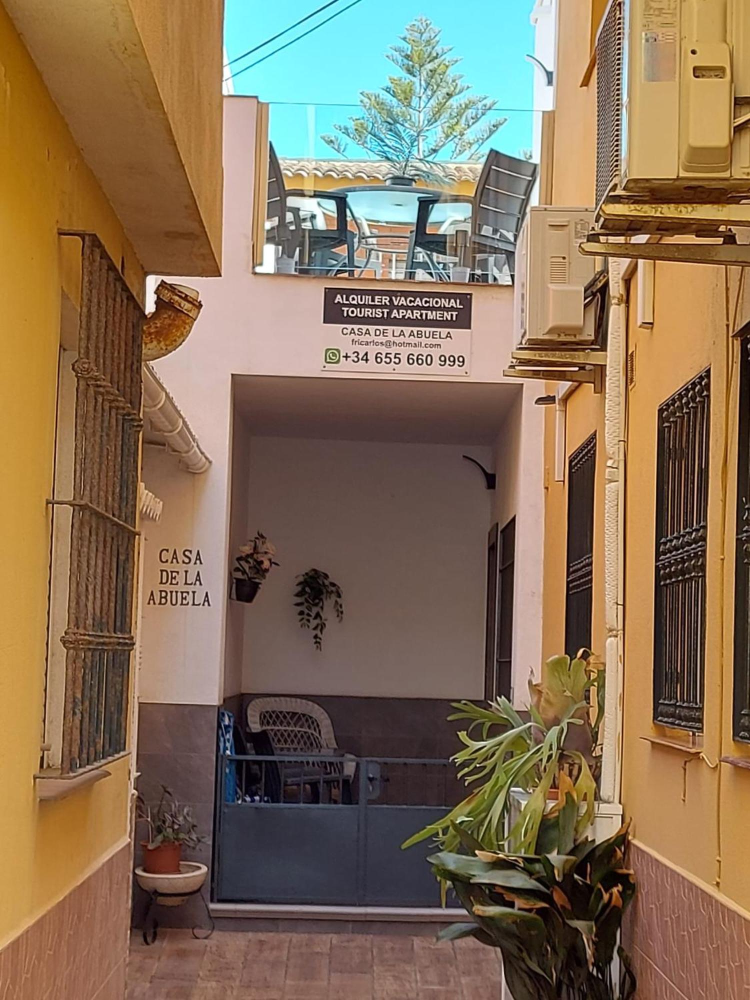 Casa De La Abuela Apartment Малага Екстериор снимка